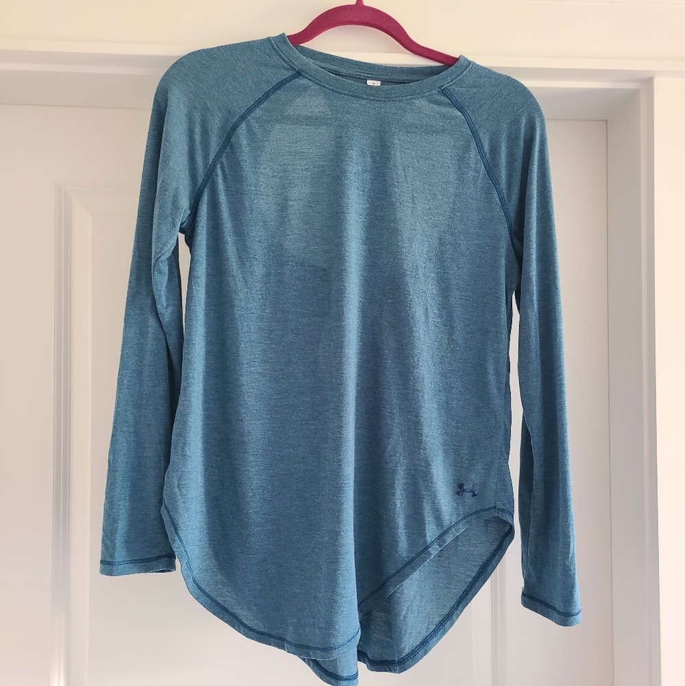 Under Armour size small long sleeve top